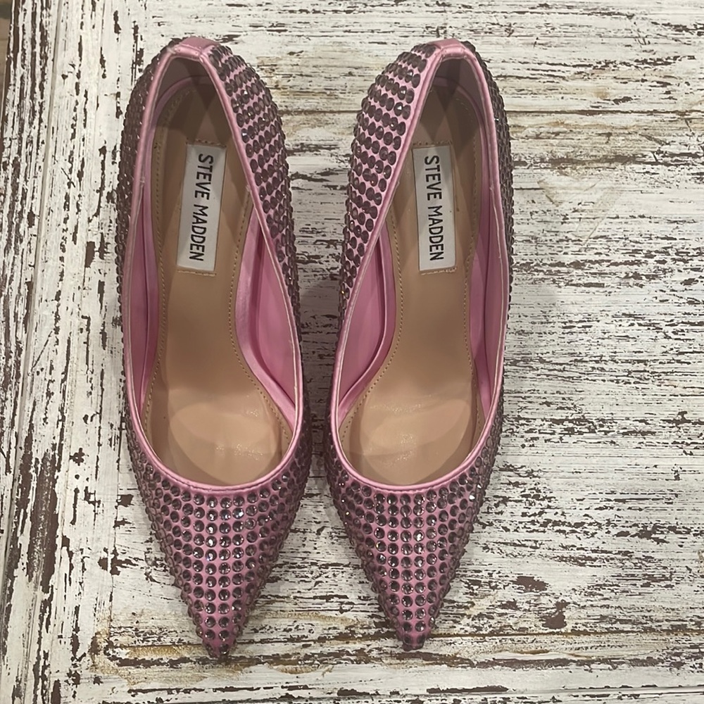Steve Madden Vala-R Pink Rhinestone heels